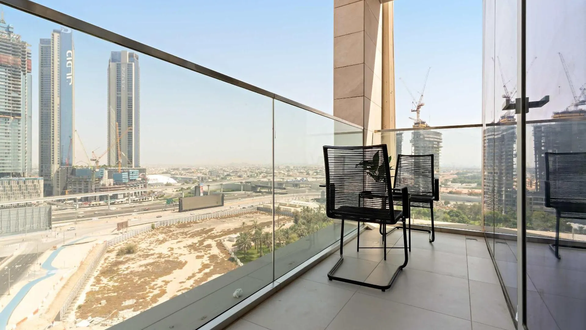 Apartmán Silkhaus Luxury 1Bdr Stay In Canal Front, Al Wasl Dubaj