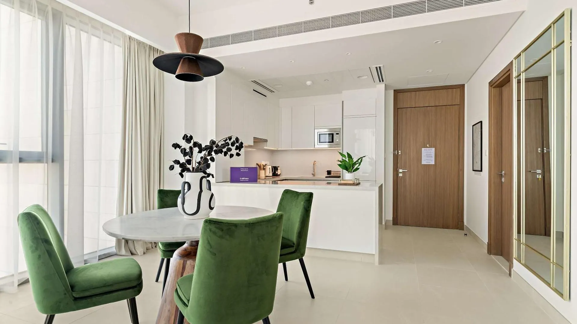 Silkhaus Luxury 1Bdr Stay In Canal Front, Al Wasl Dubai 0*,  Emirados Árabes Unidos
